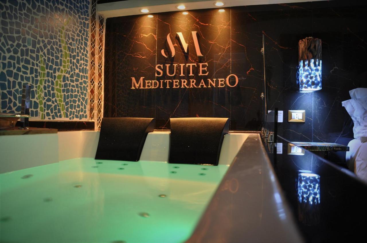 Suite Mediterraneo 奇维塔韦基亚 外观 照片